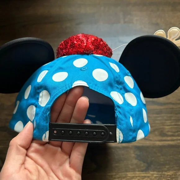 Disney Parks Blue Polka Dot Steamboat Minnie Ears Daisy Flower Baseball Hat NWT - Picture 2 of 5
